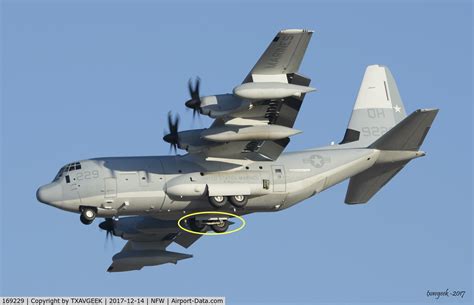 C 130 What Is The Linkage Connecting The Body Landing Gear On The C 130 Aviation Stack Exchange