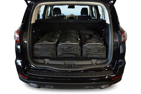 Ford has made a real effort to ensure the interior layout is as flexible as possible, with up to 32 seating and loading combinations. Ford S-Max II car travel bags | Car-Bags.com