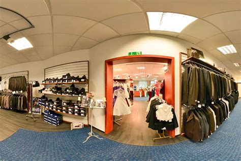 Brautkleider └ hochzeit & besondere anlässe └ spezielle anlässe └ kleidung & accessoires alle kategorien. Sissi-Brautmoden - Hochzeitskleider, Ballkleider und ...