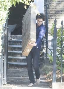 Aidan Turner Does Some Heavy Lifting As He Goes Barefoot At Home
