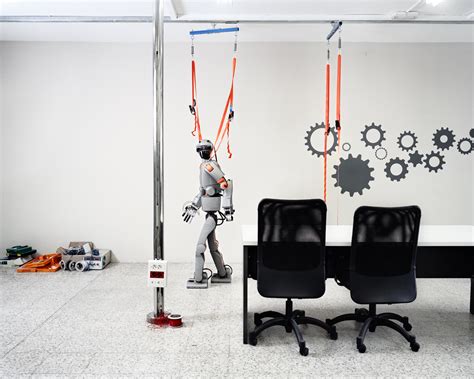 Tour The Labs Where The Worlds Creepiest Humanoid Robots Are Born Wired