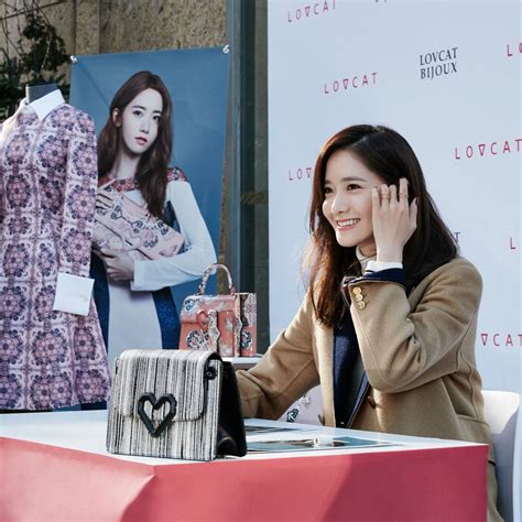 Snsd S Yoona Met Fans Through Lovcat S Signing Event Wonderful Generation