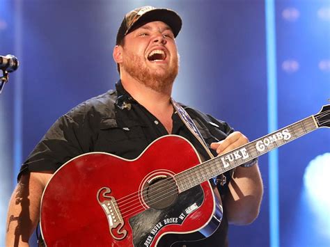 Combs and luke albert combs. Watch Luke Combs Get a Surprise Invite to Join the Grand ...