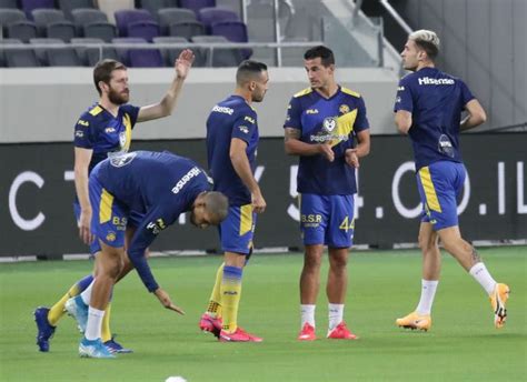 הפועל תל אביב הוא מועדון כדורגל ישראלי מהעיר תל אביב, המשתייך לתנועת הפועל ומשחק בליגת העל. מכבי תל אביב נגד הפועל באר שבע 0:0, תקציר המשחק | ספורט 1