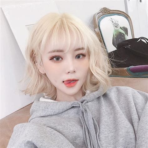 DAR on Instagram 메룡 Blonde hair korean Short platinum blonde