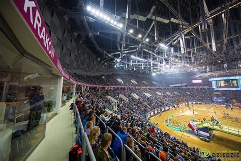 Es ermöglicht die ausrichtung einer vielzahl von sportveranstaltungen, darunter badminton , boxen. SuperEnduro - Tauron Arena Kraków