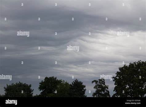 Nimbostratus Cloud Stock Photo Alamy