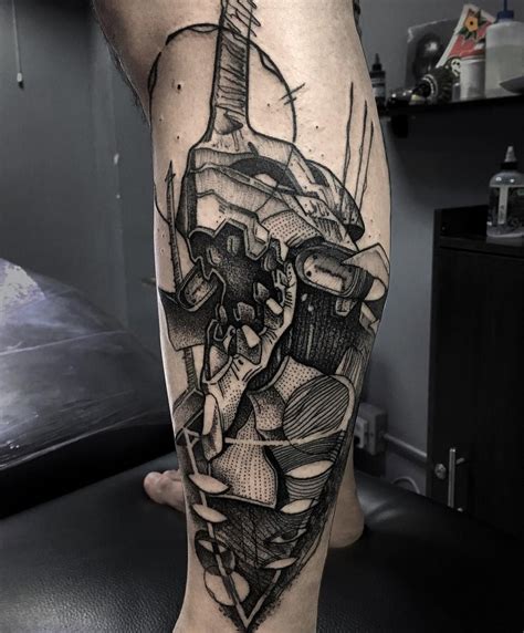 Teve chuva, mas também teve muito fogo na noite de luz del fuego na casa da barão!!! Eva 01 realizado con @don_melo_ tattoo machines #danielrozo #btattooing #blackworkerssubmission ...