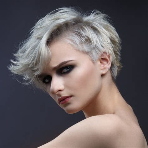 Si quieres sacar el mayor partido a tu corte de pelo, pásate por la peluquería jean louis david en grancasa para recibir los mejores consejos de mano de sus. Cortes de pelo para mujer Invierno 2021 - esBelleza.com
