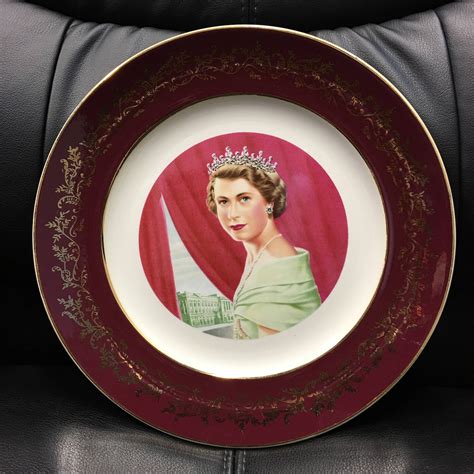 Vintage Queen Elizabeth Ii Commemorative Plate Of The Etsy