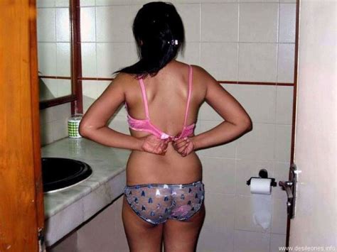 Top 20 Most Awkward Desi Nude Bath Fappyz