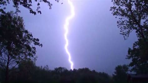 Awesome Lightning Strike Morning Thunderstorm Youtube