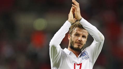 Beckham Announces Retirement From Soccer