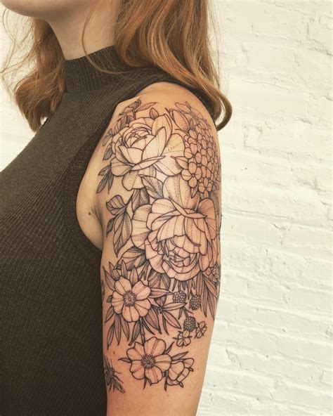 assorted-florals-by-black-iris-tattoo-co-owner-john-brooklyn,-ny