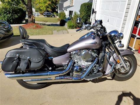 Mustang seats with backrests /studded, viking. 2003 Kawasaki Vulcan 1600 Classic Motorcycles for sale