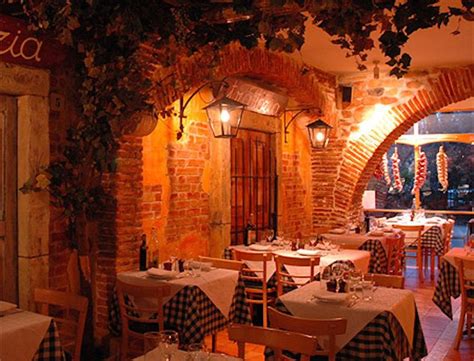 The Classic London Guide Goop Italian Restaurant Decor Italy