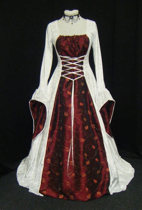 Due to the lateral lacing, it can be worn well with a body accent. 17 Best images about Medieval Attire: Red and Gold on ...