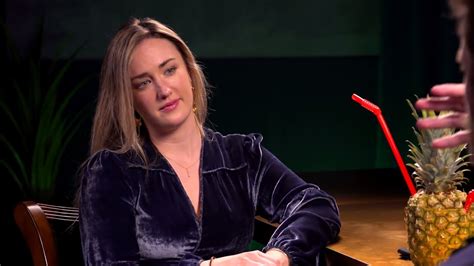 Ashley Johnson The Last Of Us Part Ii Interview June 2019 Youtube