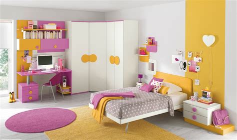 No amount of pink is good enough for a girl!! Pink yellow girls bedroom | Interior Design Ideas.