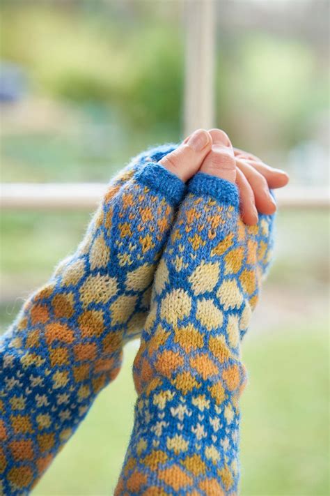 And photos for 200 stitch patterns. Boost Your Knitting: Choosing Colors for Stranded ...
