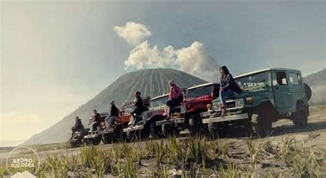 Dan kalau anda berencana menggunakan kendaraan pribadi liburan ke bromo mengambil rute malang dari arah jakarta, silahkan baca jakarta malang lebih cepat dan ngirit lewat pantura ini. Berlibur Ke Gunung Bromo Pasti Akan Ada Banyak Mobil 4x4 ...