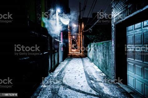Dark Alley Pittsburgh Pa Stock Photo Download Image Now Alley