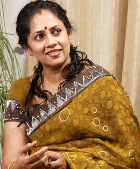 Lakshmi Ramakrishnan South Old Mallu Aunty Latest Picsphotos