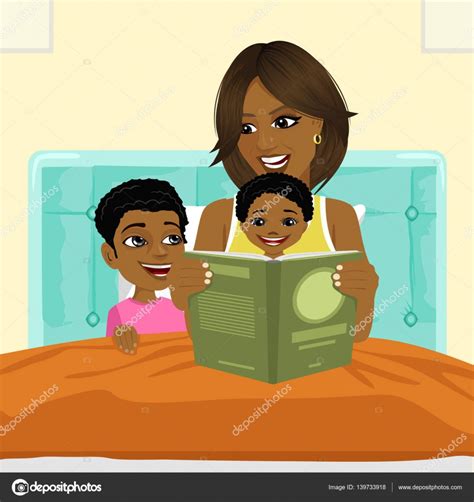 African American Mother Reading A Book To Son And Daughter In Bed Before Going To Sleep — Stock