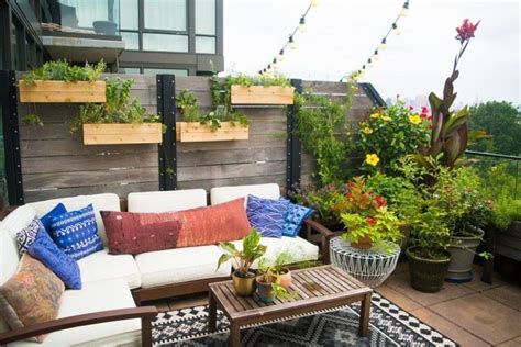 20 Marvelous Green Balcony Ideas For Your Lovely House Trenduhome