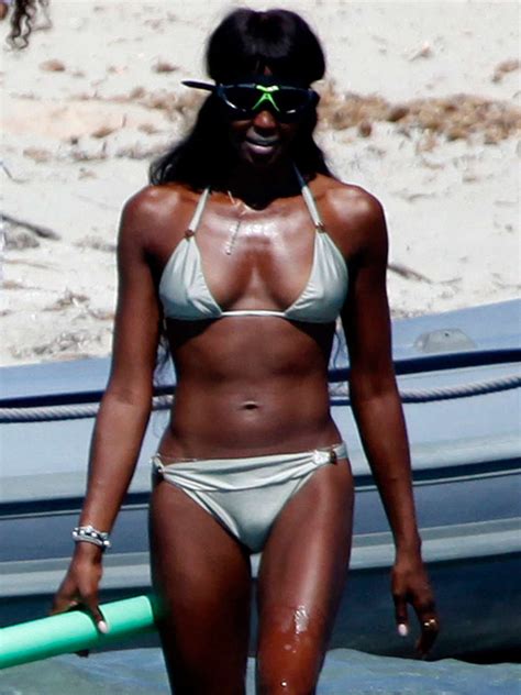 Naomi Campbell Bikini In Ibiza 02 Gotceleb