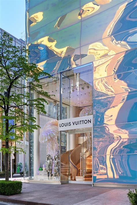 Así Es La Original Nueva Tienda De Louis Vuitton Con Una Fachada
