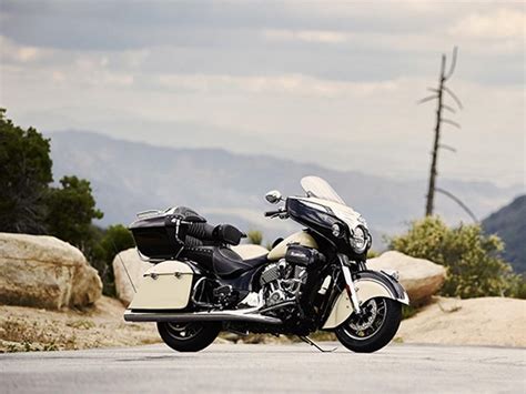 2017 indian motorcycle® roadmaster® thunder black over ivory cream stock indian motorcycles