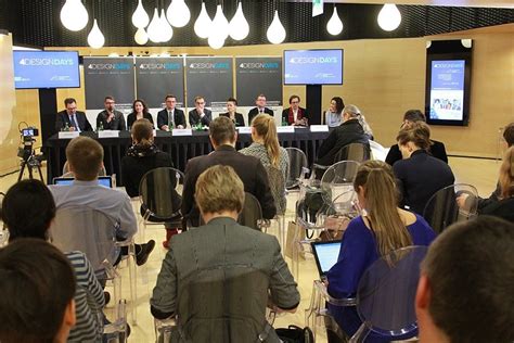 Lutowa aura od jakiegoś czasu jest bardzo łaskawa, dlatego nie zabrakło dekoltów i gołych. Konferencja prasowa 4 Design Days - Artykuły - HomeSquare