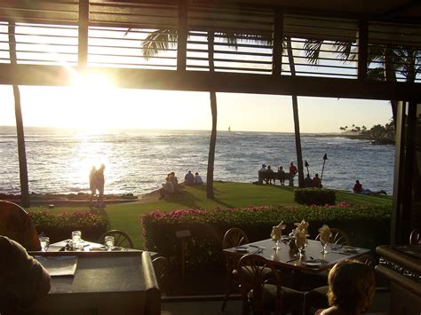 Sunset filmed in the bar at The Beach House Restaurant in Poipu, Kauai
