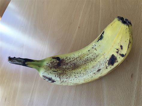 Twin bananas (two bananas in one skin) : mildlyinteresting
