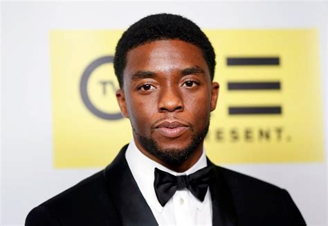 One of chadwick boseman's early acting instructors talks about the star of black panther's range and how a great education can set students up for success in the film industry. Morreu Chadwick Boseman, estrela do filme "Pantera Negra"