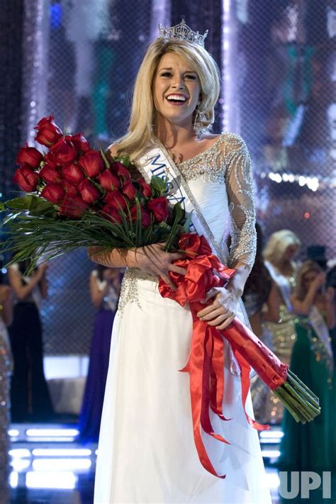 photo miss nebraska teresa scanlan is crowned 2011 miss america in las vegas wax20110116303