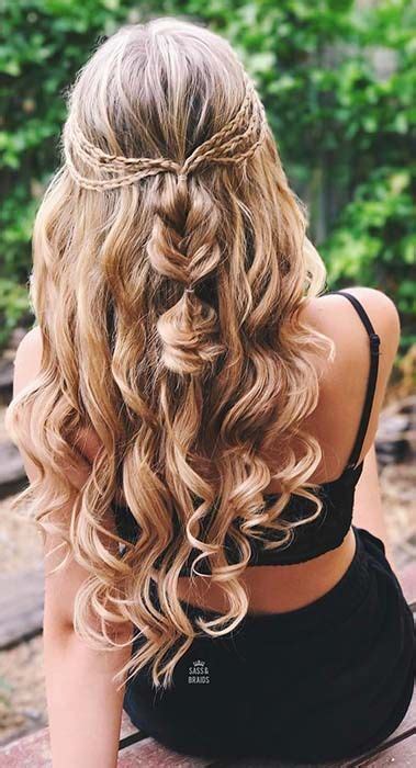 Going To Homecoming Then You Need To Check Out Our Homecoming Hairstyles Weve Done Some Of