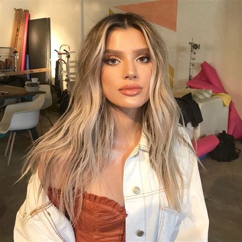 Whos Alissa Violet Wiki Bio Net Worth Real Name High School Son