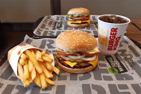 De olho nos amantes de carne Burger King lança hambúrguer feito de planta Gestão de Tráfego