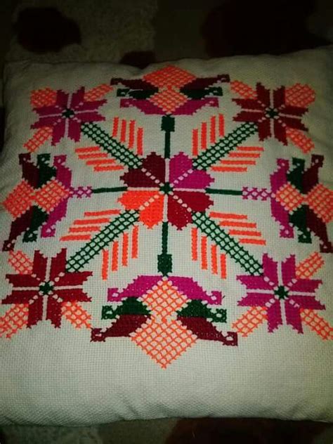 79 best bordado tenek images on pinterest crossstitch punto croce and cross stitch embroidery