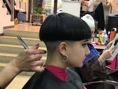 16.09.2020 · how to fix a bowl cut for a guy? Pin on Bowl Cuts