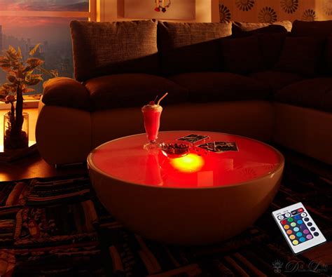 Couchtisch hochglanz weiss alufarbig kaufen bei lifestyle4living. Wohnzimmertisch Dagon Weiss 80 cm Couchtisch mit LED ...