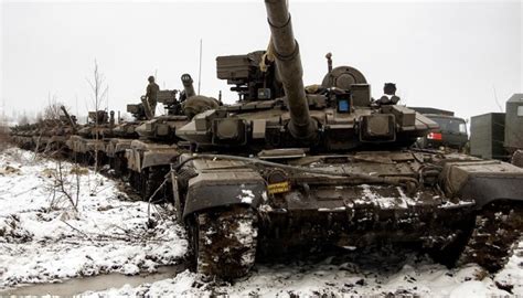 Военные рф способны в любой момент военные рф способны в любой момент провести внезапные наступательные действия. Россия стягивает войска к границе с Украиной - СНБО