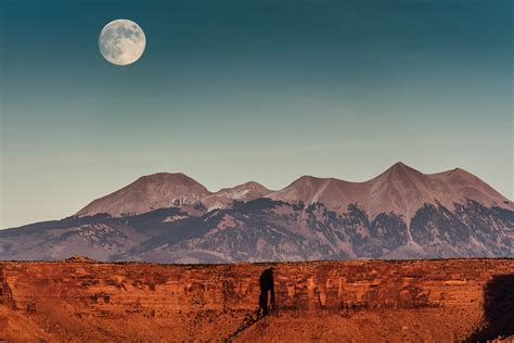 Moon Rise Over La Sal Mountains Looking East From The Whit Flickr