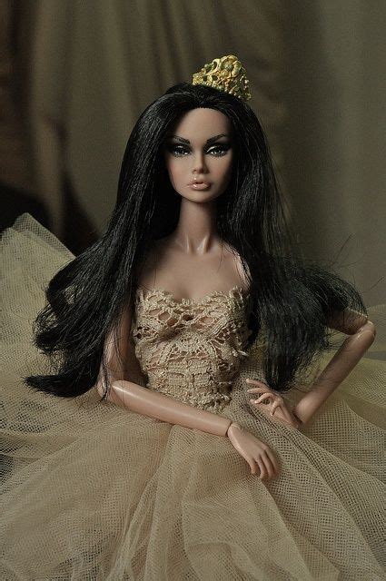 Pin By The Introverted Momma On Dollyworld Barbie Fashion Beautiful Fashion Fashion Royalty
