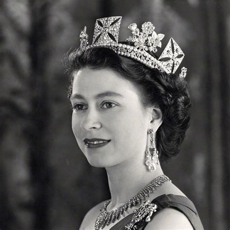 Exclusive offer 25% off trueroyalty.tv subscription ⬇️ #thequeen linktr.ee/britishmonarchy.co.uk. monarchyforlife | Young queen elizabeth, Queen elizabeth ...