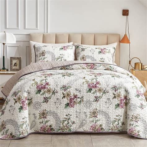Amazon Com 3 Piece Fine Printed Fresca Quilt Set Reversible Bedspread