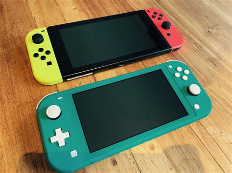 The nintendo switch lite takes an already impressive console and makes it cheaper at the expense of some veratility. Review: Nintendo Switch Lite - Gamersnet.nl