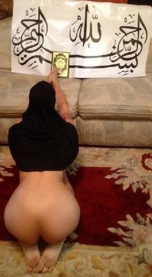 Muslim Praying Nude Porn Pics And Xxx Videos